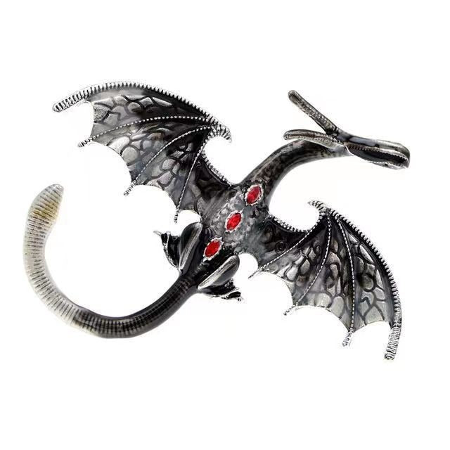 Vintage Dripping Oil Cartoon Flying Dragon Styled brooch for men and women, versatile and personalized suit, coat accessories, pin accessories