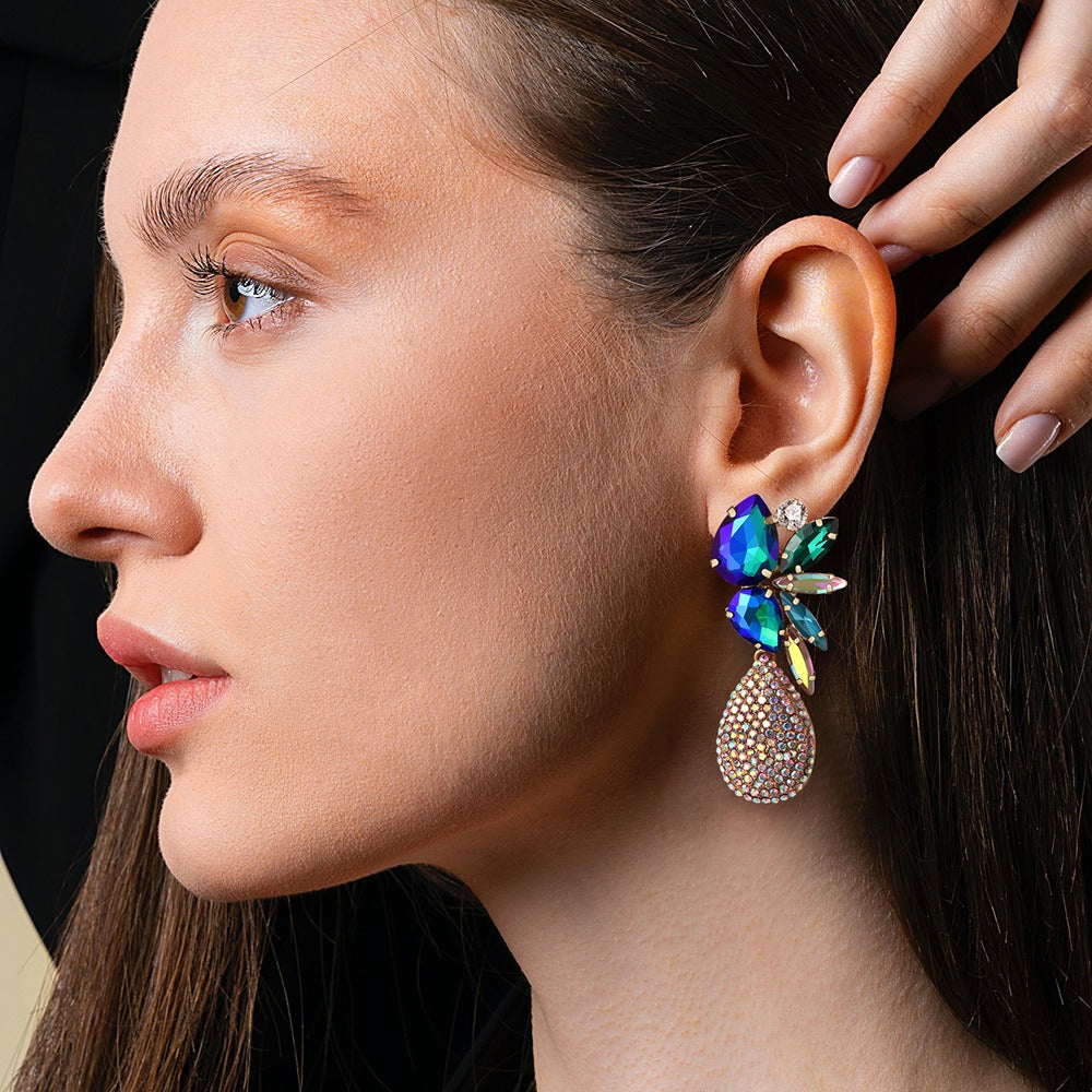 Droplets full of diamond earrings, elegant and trendy accessories with feminine temperament and personality